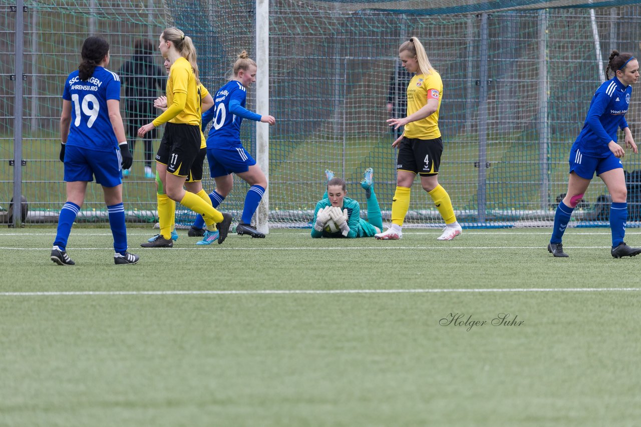 Bild 441 - F SSC Hagen Ahrensburg - SV Frisia Risum-Lindholm : Ergebnis: 1:2